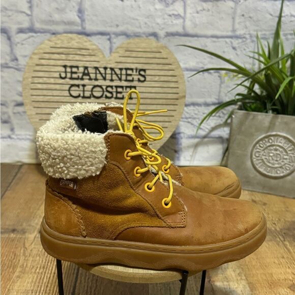 Camper Kids
Kiddo faux-shearling lined boots - Picture 4 of 14